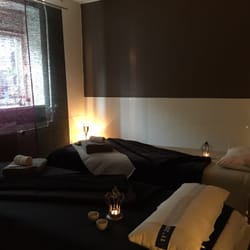 Zenzes Wellness - Sparkling wine before the massage