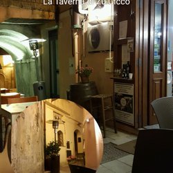La Taverna di Zu Cicco - Anoyther view down the vicolette