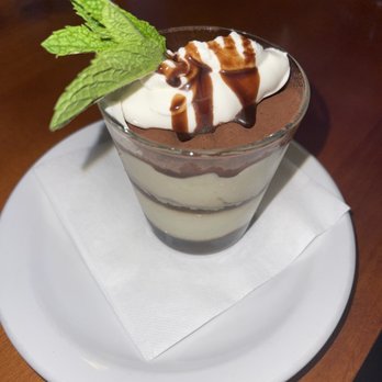 Broadway Grill - Tiramisu - American Near Me - Burlingame, California Broadway Grill - Tiramisu - American Near Me - Burlingame, California