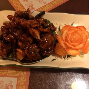 Chen Vuong Thai - Orange beef comes with a side of brown rice. - Thai Near Me - Burlington, Colorado