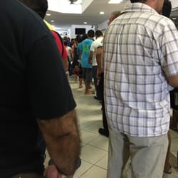 Tránsito - A si hay de gente por todos lados y varias colas!!!