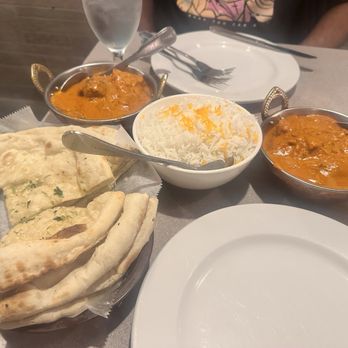 Desi Spice Indian Cuisine - Butter Chicken Basmati Rice Garlic Naan - Indian Near Me - Atlanta, Georgia Desi Spice Indian Cuisine - Butter Chicken Basmati Rice Garlic Naan - Indian Near Me - Atlanta, Georgia
