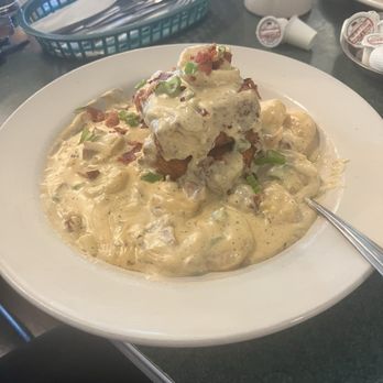Metro Diner - Charleston Shrimp & Grits - Diners Near Me - Murfreesboro, Tennessee