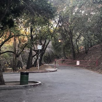 Carlos Bee Park - No access to seating area. - Parks Near Me - Castro Valley, California