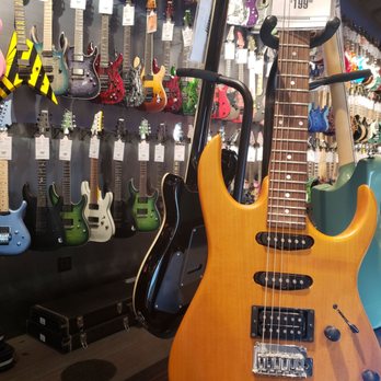 Guitar Center - Musical Instruments & Teachers Near Me - Hollywood, California