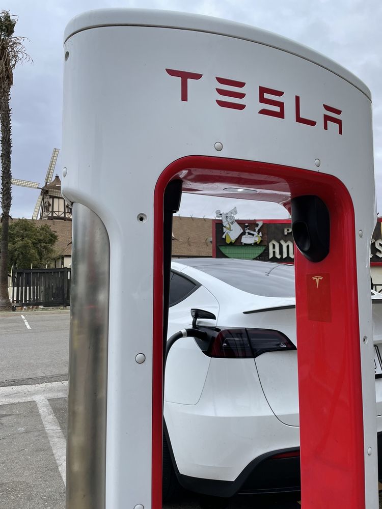 TESLA SUPERCHARGER Updated September 2024 56 Photos & 35 Reviews 12411 CA33, Gustine