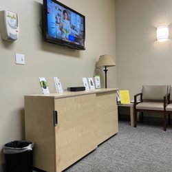 Rhode Island Dermatology and Cosmetic Center - Waiting area