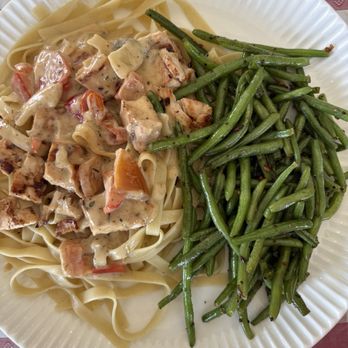 Leo’s Italian Grill - Provence chicken - Italian Near Me - Cedar Creek, Texas Leo’s Italian Grill - Provence chicken - Italian Near Me - Cedar Creek, Texas