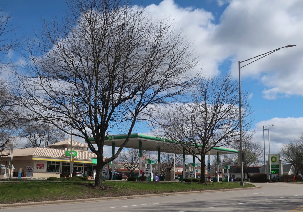 BP GAS 901 N Washington St, Naperville, Illinois Gas Stations