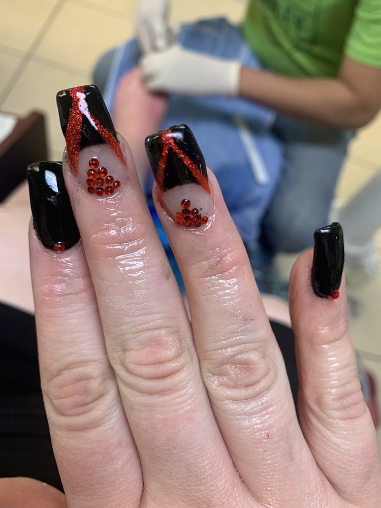 CALI NAILS SALON Updated September 2024 11 Reviews 420 E Pettit