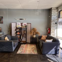 Evolution VaporZ - Lounge area.