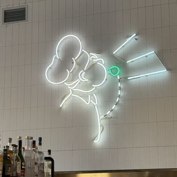 Clyde's Fine Diner - Diners Near Me - Des Moines, Iowa