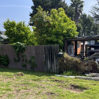 HandyMaestro - Before - Fences & Gates Near Me - Monterey Park, California HandyMaestro - Before - Fences & Gates Near Me - Monterey Park, California