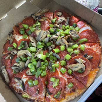 Topp's Pizza - Thin crust pepperoni mushroom green peppers - Pizza Near Me - Tyler, Texas