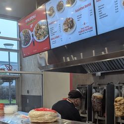 Restaurant Amir - Watch as your meal is made.