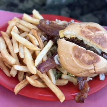 Nick and J's Cafe - Nicks way burger ($17) - American Near Me - Knoxville, Tennessee