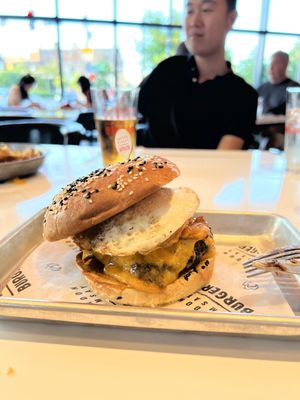 Gordon Ramsay Burger - Boston by null