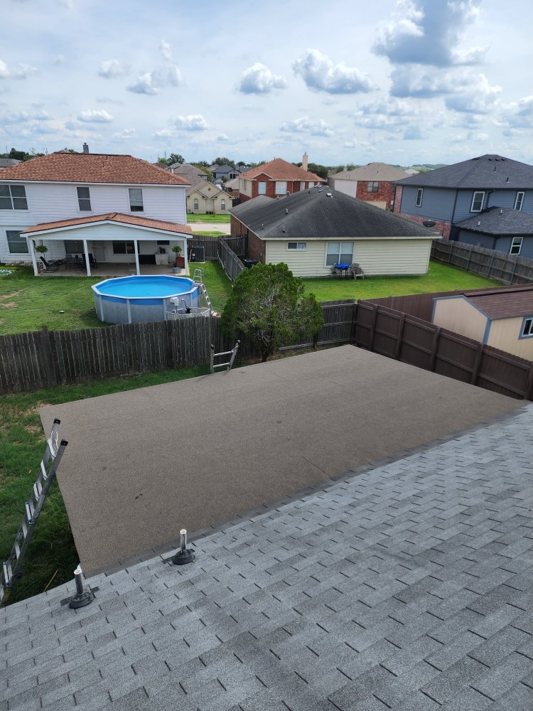 Slide of Montes Roofing & Construction