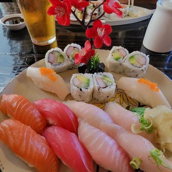 Sushi U - Sushi Deluxe - Sushi Bars Near Me - Crystal Lake, Illinois