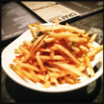 Yard House - Trouble with Truffle fries...out of focus, but decent - New American Near Me - Honolulu, Hawaii Yard House - Trouble with Truffle fries...out of focus, but decent - New American Near Me - Honolulu, Hawaii