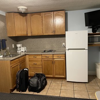 Top Mast Resort - Full kitchen great for families who need to save on eating out - Resorts Near Me - North Truro, Massachusetts Top Mast Resort - Full kitchen great for families who need to save on eating out - Resorts Near Me - North Truro, Massachusetts