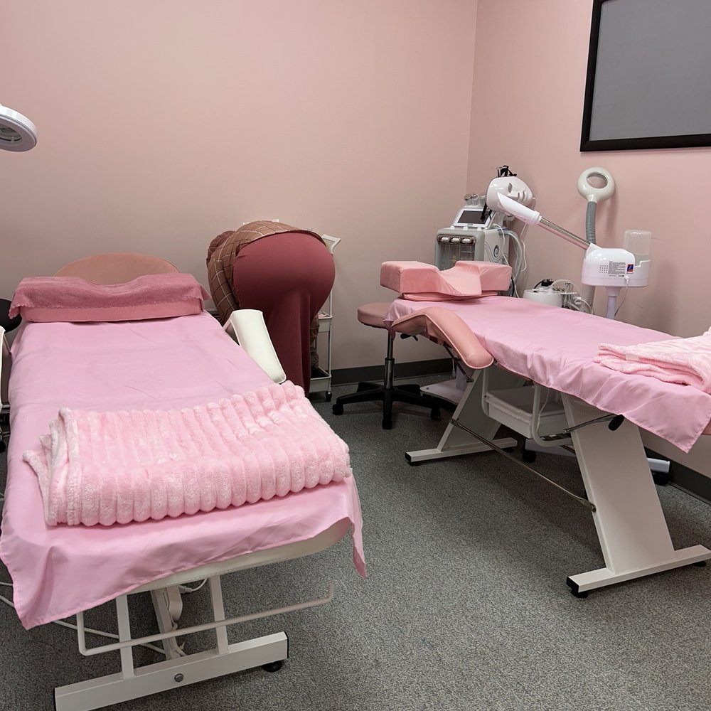 RKALLIZ Cosmetics - The lash extension and facial area - Hair Salons Near Me - Dearborn, Michigan RKALLIZ Cosmetics - The lash extension and facial area - Hair Salons Near Me - Dearborn, Michigan