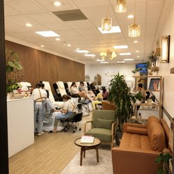 Sunday Nail Lounge