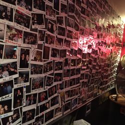 Vintage Bar - le mur des légendes
