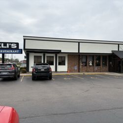 Neli's Family Resturant - Lots of parking!
