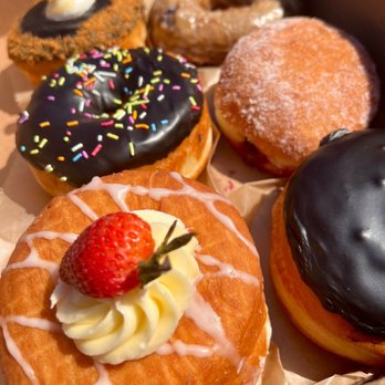 Lovebirds Donuts - a variety of donuts in a box - Donuts Near Me - Kittery, Maine Lovebirds Donuts - a variety of donuts in a box - Donuts Near Me - Kittery, Maine