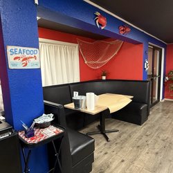 Krab Kingz - Large group seating area