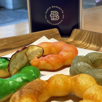Paris Baguette - Mochi donuts and box - Bakeries Near Me - Los Angeles, California Paris Baguette - Mochi donuts and box - Bakeries Near Me - Los Angeles, California