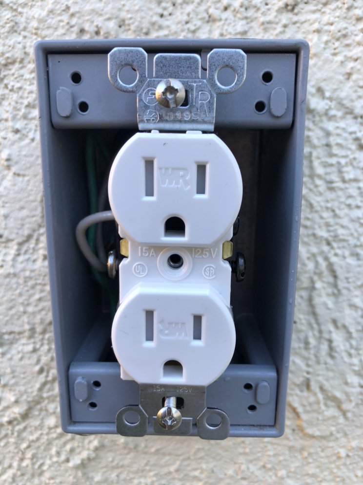 Slide of So Cal Electric & Lighting