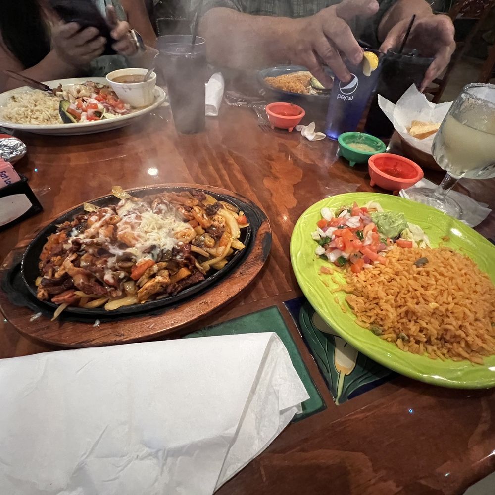 Patron Grill - Lalo special, Roxy and taco El carbon - Mexican Near Me - Livingston, Texas Patron Grill - Lalo special, Roxy and taco El carbon - Mexican Near Me - Livingston, Texas