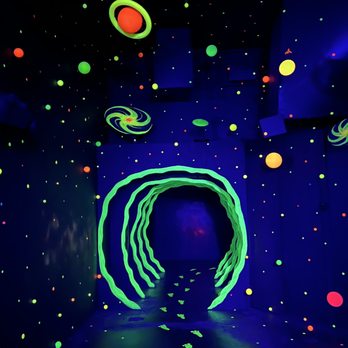 Roswell UFO Spacewalk - Inside - Art Galleries Near Me - Roswell, New Mexico Roswell UFO Spacewalk - Inside - Art Galleries Near Me - Roswell, New Mexico
