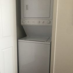 Atlas Appliance - GE Washer and dryer stack