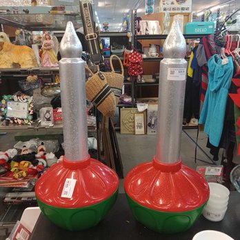 Treasure Marts Hudson - Christmas Bubble light can be found in SunshineSteals booth! - Flea Markets Near Me - Hudson, Florida Treasure Marts Hudson - Christmas Bubble light can be found in SunshineSteals booth! - Flea Markets Near Me - Hudson, Florida
