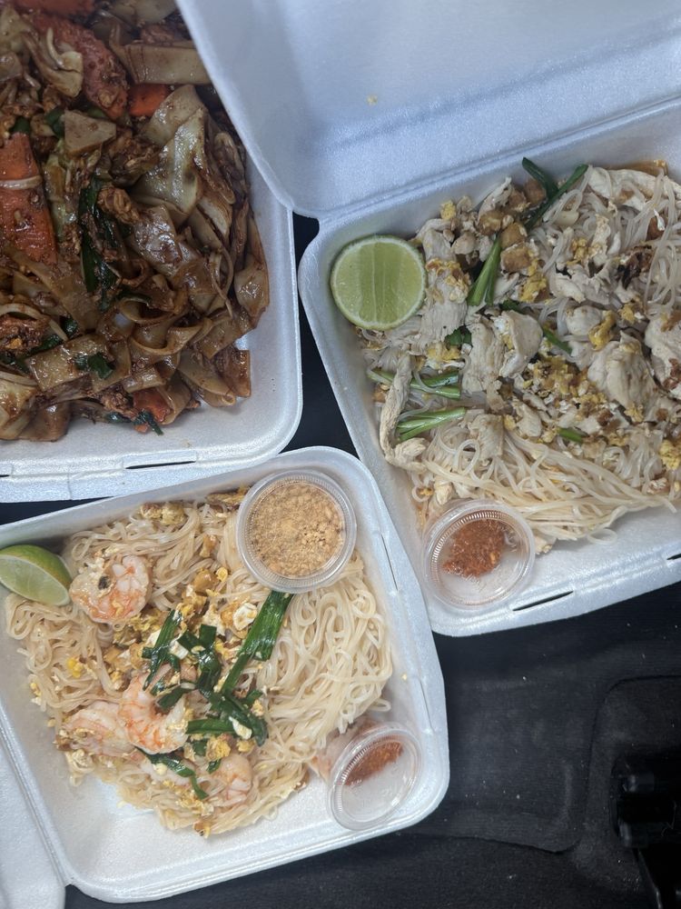 Kinzaap Thai Restaurant Logo