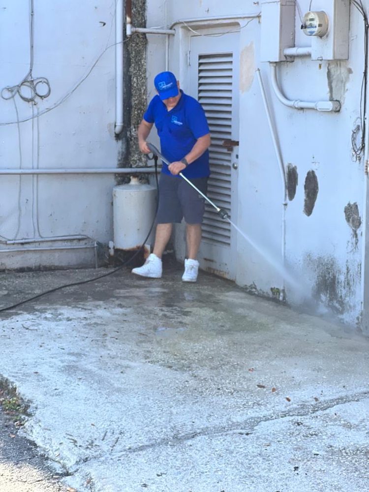 Slide of Renewals 360 Services