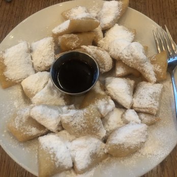 Della Terra - Zeppole - Italian Near Me - Zelienople, Pennsylvania