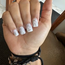 D.R.Nails