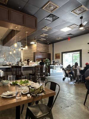 Snackboxe Bistro by null