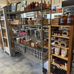 Hilltop Orchards - General Store