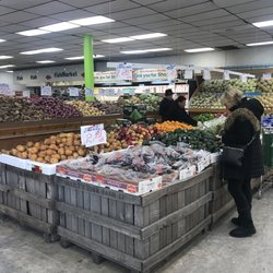 Route 9 Farmers Market - Lots of fresh produce for extremely reasonable prices