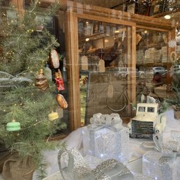 The cute Christmas window
