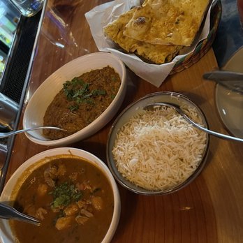 Dancing Yak - Dhading Chicken, Garlic Naan, Baigun Tarkari - Himalayan/Nepalese Near Me - San Francisco, California Dancing Yak - Dhading Chicken, Garlic Naan, Baigun Tarkari - Himalayan/Nepalese Near Me - San Francisco, California