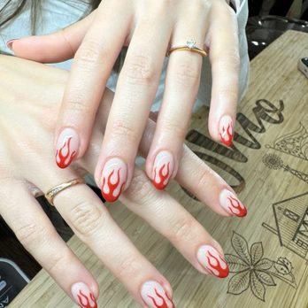 Pinkie's Nail Spa - Nail Salons Near Me - Santa Monica, California