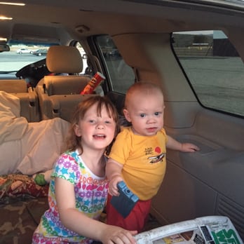 Skyline Drive In - Family night - Drive-In Theater Near Me - Barstow, California