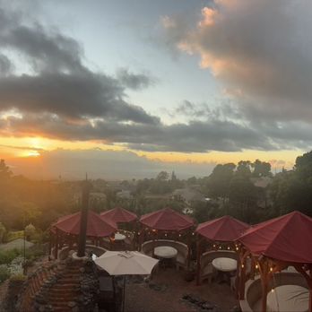 Kula Lodge & Restaurant - The panoramic view of outside while watching sinset - Breakfast & Brunch Near Me - Kula, Hawaii Kula Lodge & Restaurant - The panoramic view of outside while watching sinset - Breakfast & Brunch Near Me - Kula, Hawaii