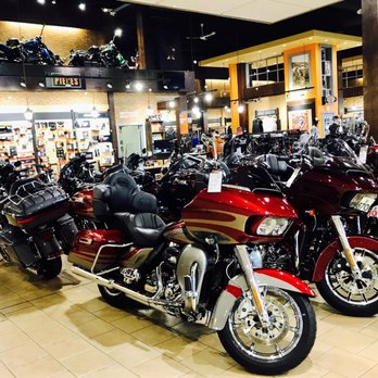 Léo Harley-Davidson - Motorcycle Dealers Near Me - Brossard, Quebec Léo Harley-Davidson - Motorcycle Dealers Near Me - Brossard, Quebec